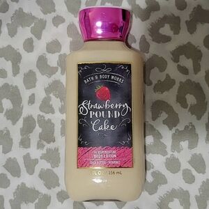 🍓🍰 Strawberry Pound Cake ~Bath & Body Works~ 24hr Moisture Body Lotion. 8 oz